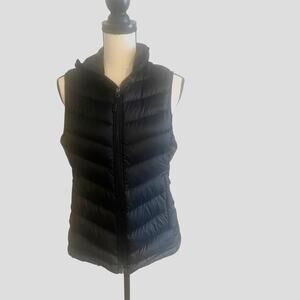 North face sleeveless puffer vest